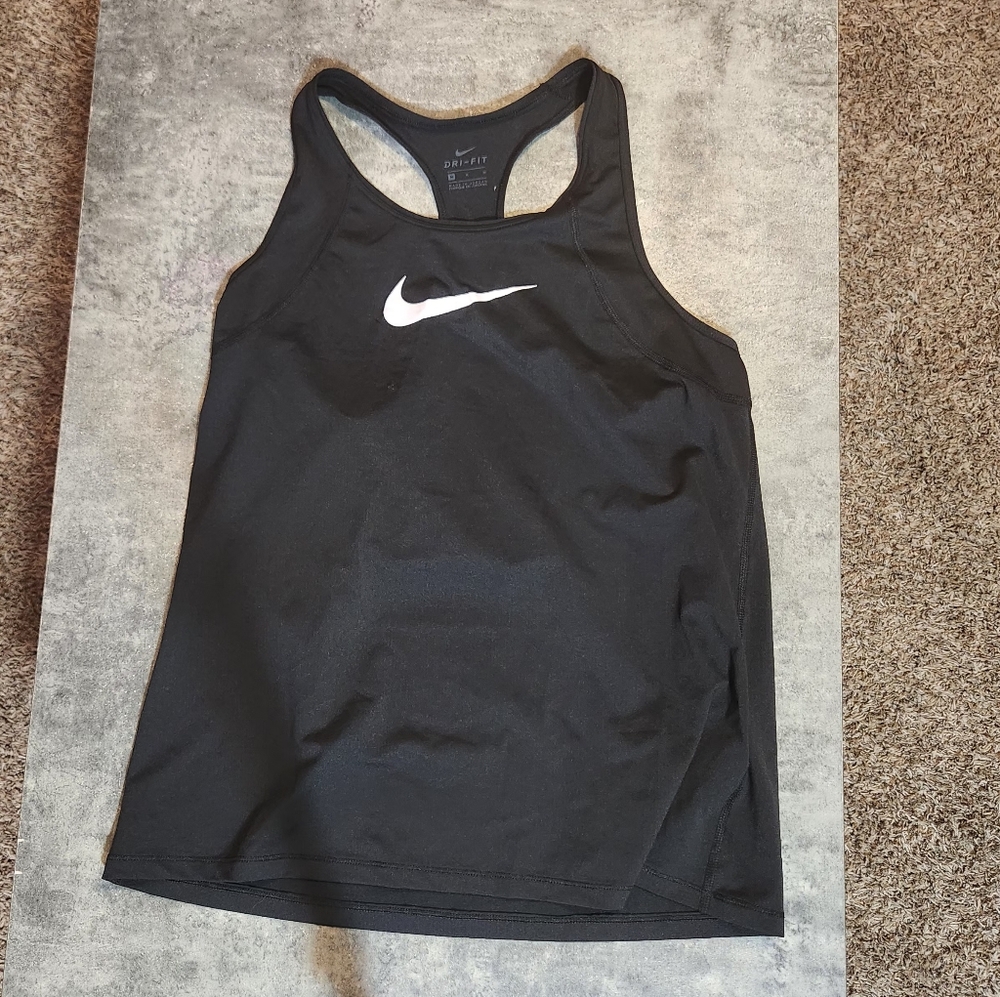 Nike Dri- Fit razorback
